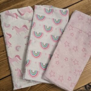 NWOT Luvable Friends Pink and White Baby Burp Cloth Rag Set